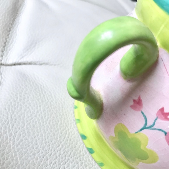 Kimberly Hodges Cupcakes & Cartwheels sugar bow - Picture 3 of 9